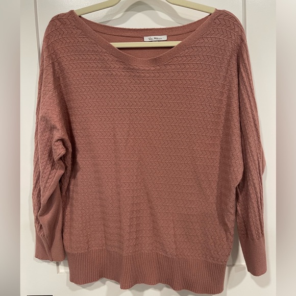 Pink sweater - Picture 2 of 2